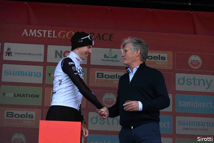 tadej pogacar leo van vliet amstel gold race