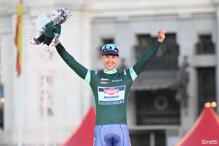 Groves won the green jersey at the Vuelta in 2023 and 2023