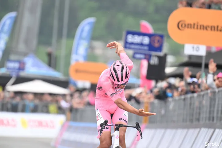 Del Toro won stage 17 in dominant fashion on Wednesday