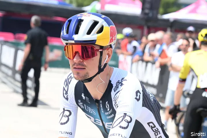 Tom Pidcock at the Giro