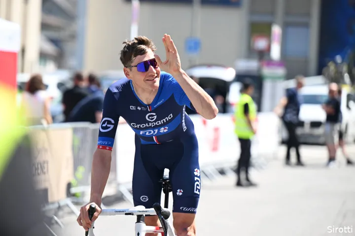 Küng greets the crowd ahead of the stage through his home region.