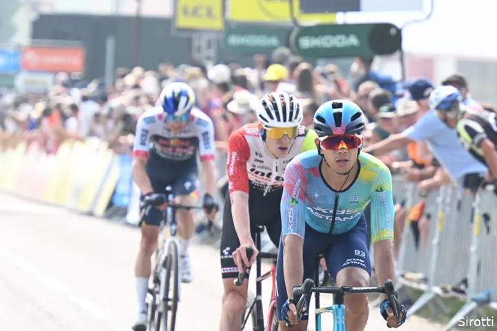 The sprint for second place was won by Harold Tejada, ahead of Louis Barré and Florian Lipowitz