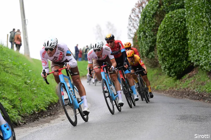 greg van avermaet oliver naesen