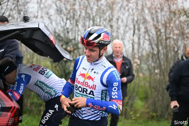 België boos, maar Tim van Dijke blij met Evenepoel en cruciale klus ...