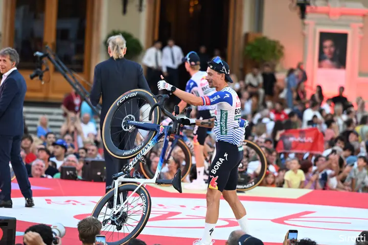 primoz-roglic-2