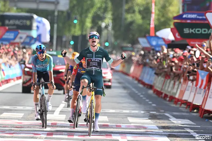 wout-van-aert-alessandro-romele