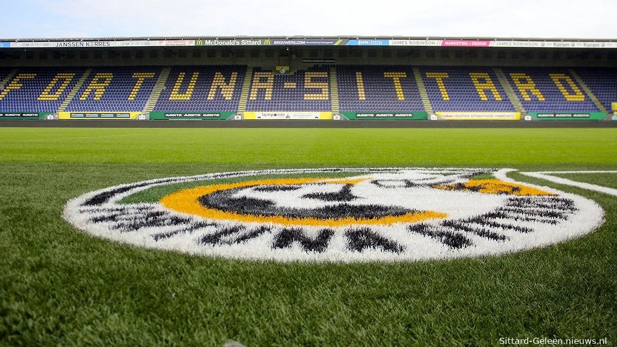 fortuna sittard logo op grasmat1