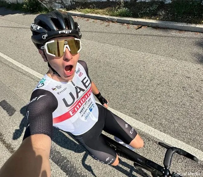 pogacar selfie 647245d2edca2