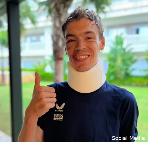 Arensman didn't look too good after his crash in the Vuelta....