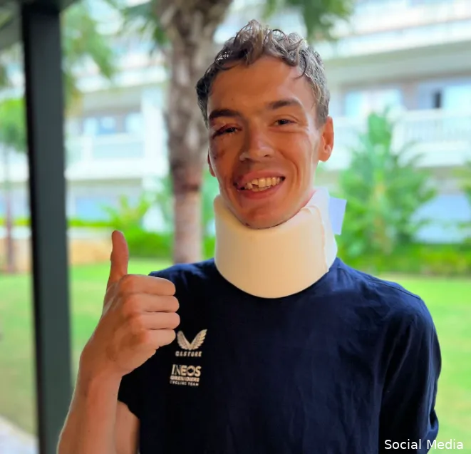 Arensman didn't look too good after his crash in the Vuelta....