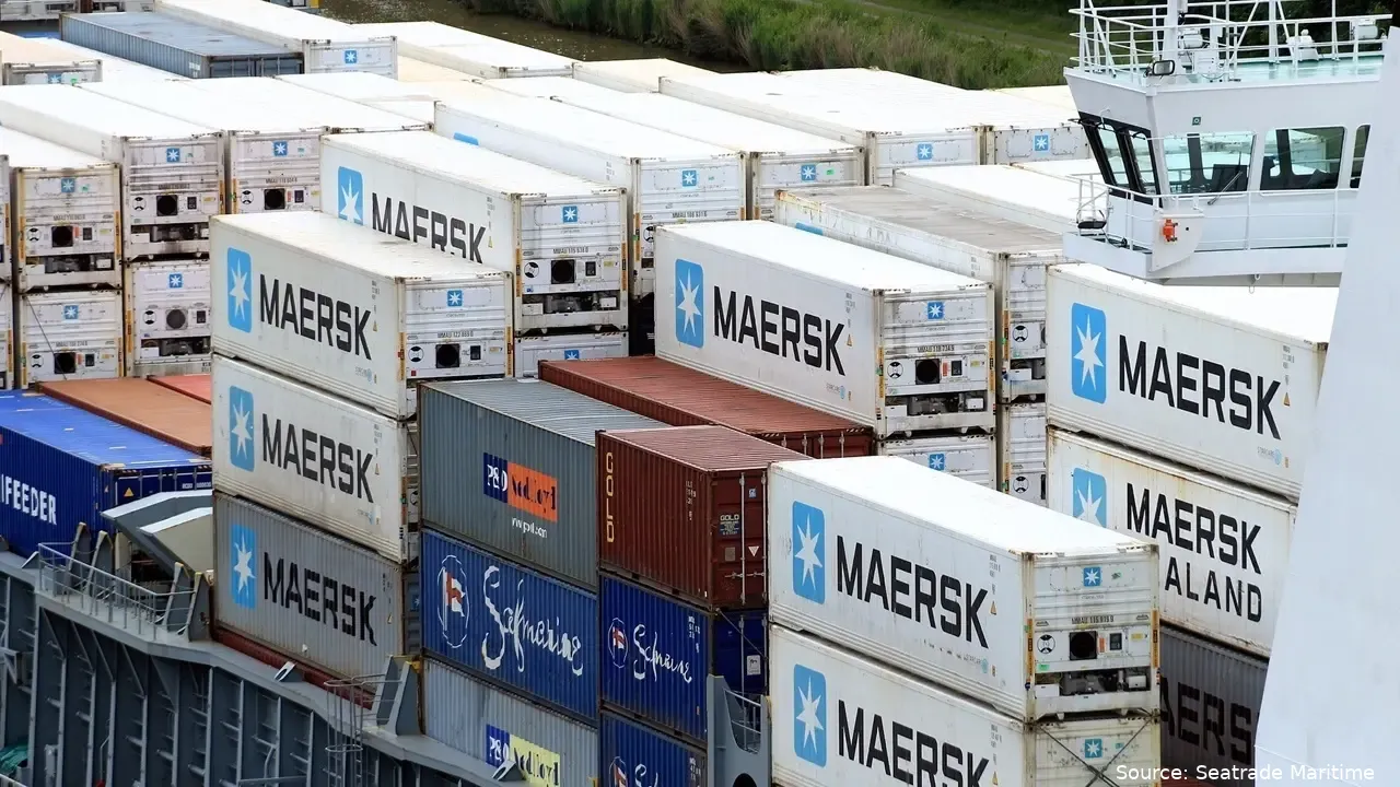 containers on a ship credit pixabay