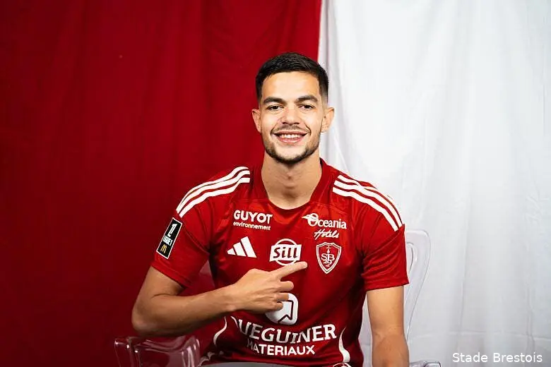 officiel romain faivre de retour a brest faivre 2 379852