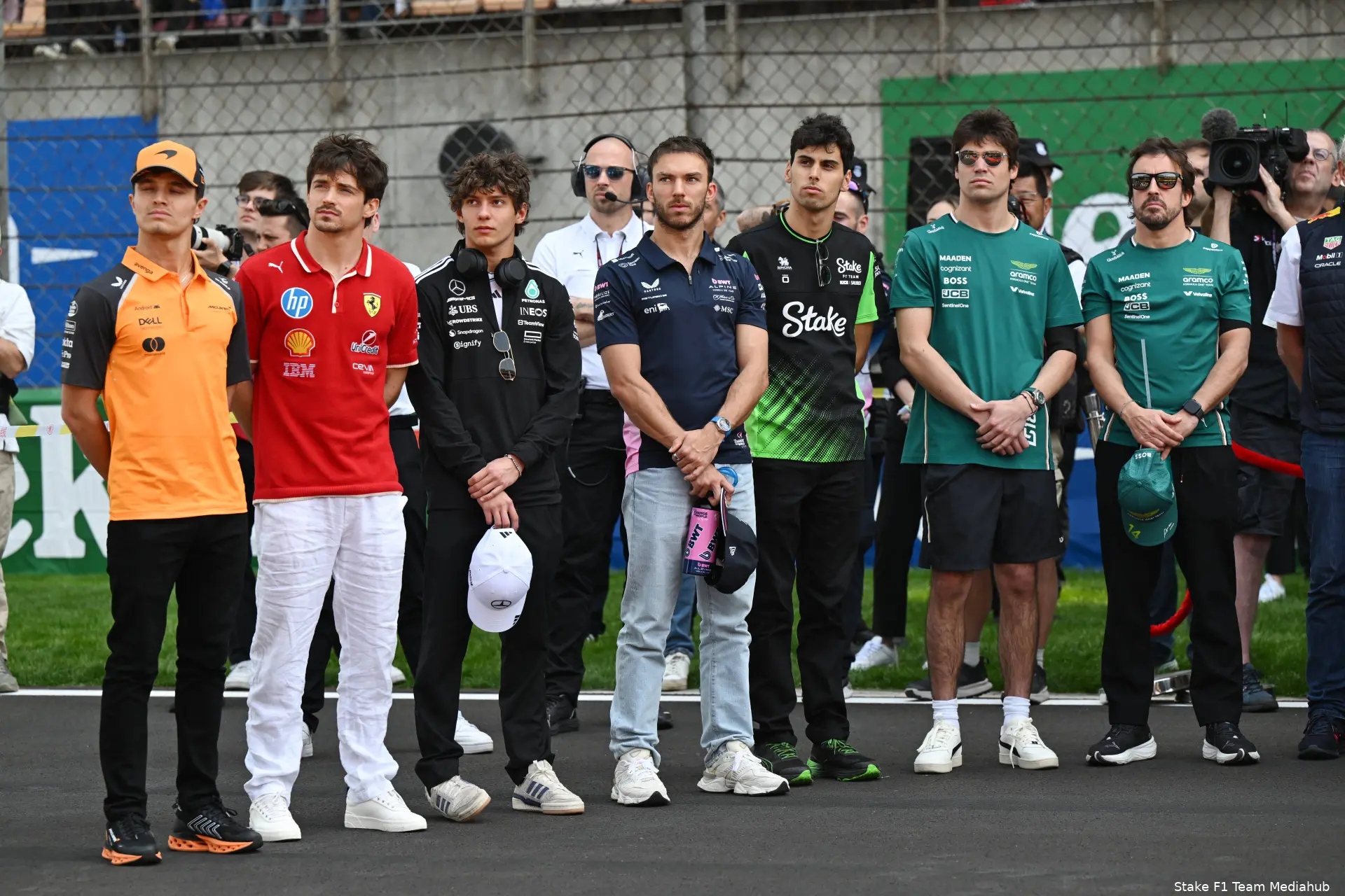 lando norris mclaren ferrari charles leclerc andrea kimi antonelli mercedes pierre gasly alpine gabriel bortoleto stake kick sauber aston martin lance stroll fernando alonso zondag gp china 2025