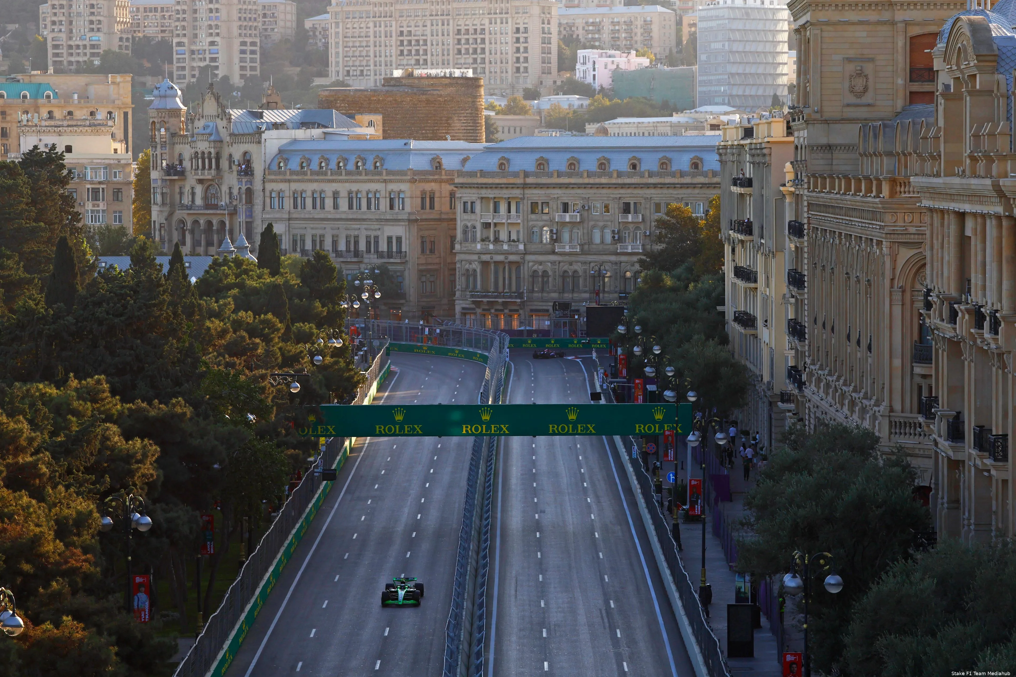 stake zhou guanyu gp azerbeidzjan vrijdag 2024