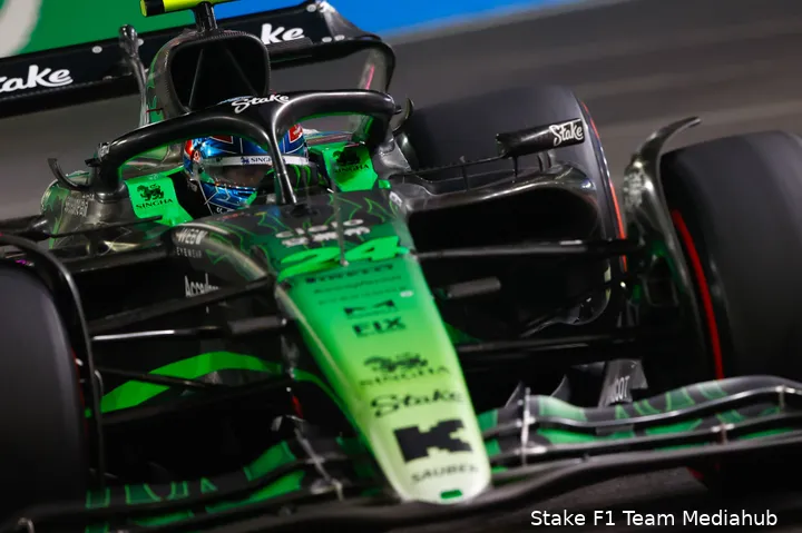 Zhou pakt punten voor zijn afscheid.