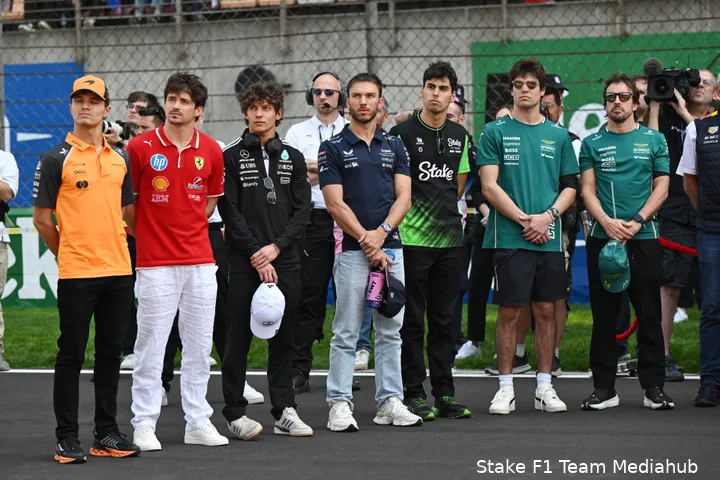 lando norris mclaren ferrari charles leclerc andrea kimi antonelli mercedes pierre gasly alpine gabriel bortoleto stake kick sauber aston martin lance stroll fernando alonso zondag gp china 2025