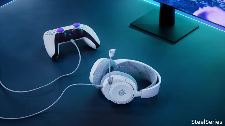 arctis nova 1p white life desk primary horizontal 1f1659084718