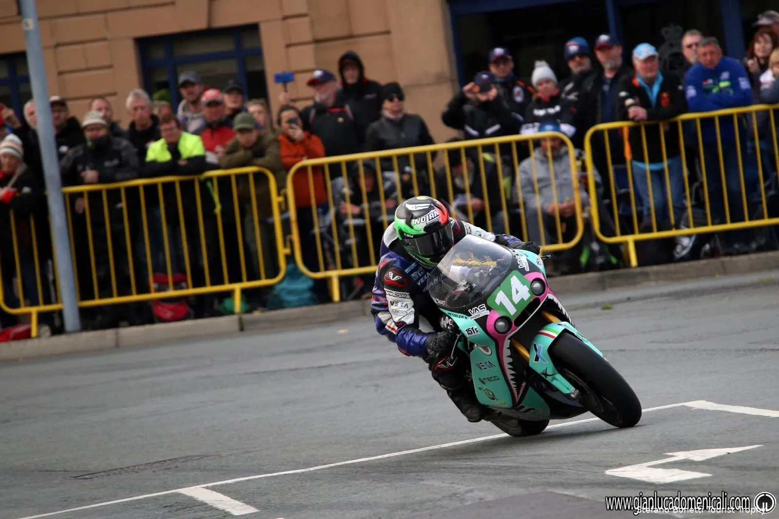 da9e0384 6e9b 447e a319 c30ebbace666