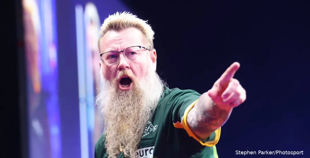 Simon Whitlock viert een goede score