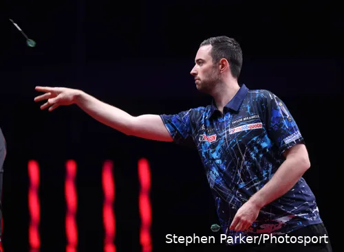 Luke Humphries wird in den kommenden Monaten um seinen Status als Weltranglistenersten kämpfen müssen