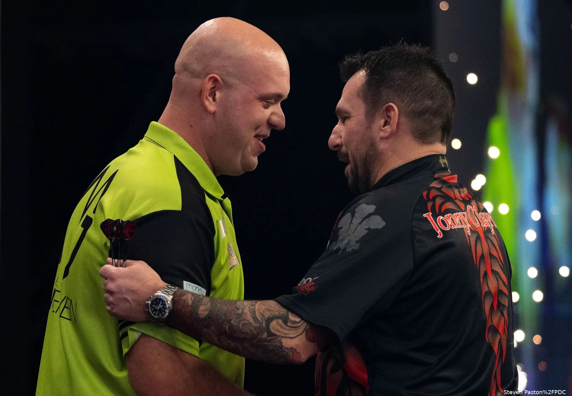 ExeterQF Michael Van Gerwen Jonny Clayton2