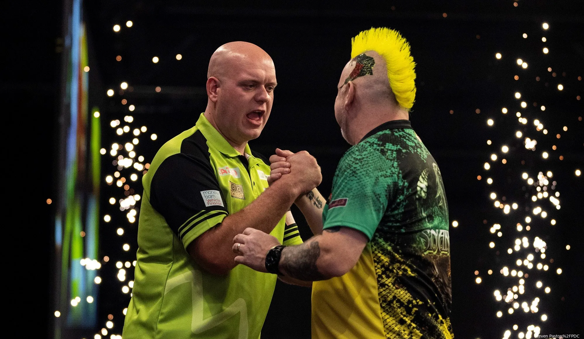 ExeterFinal Michael Van Gerwen Peter Wright4