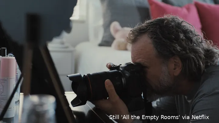 All_The_Empty_Rooms_n_00_25_54_12