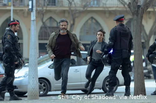 017_ciudaddesombras_S01_E06_02162025_still_landerlarranaga_MGL1307