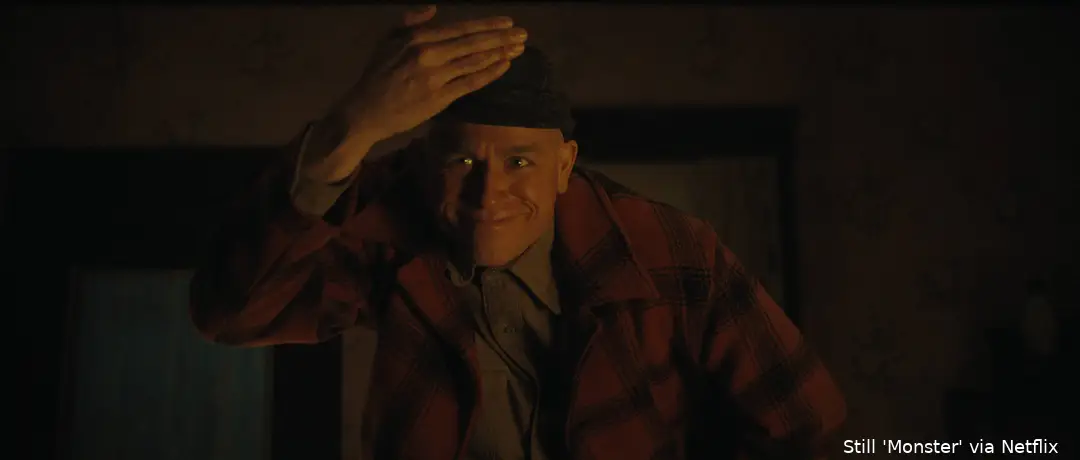 Monster__The_Ed_Gein_Story_n_S1_E3_00_20_01_23R