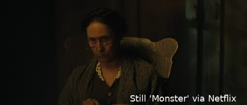 Monster__The_Ed_Gein_Story_n_S1_E4_00_24_58_05R