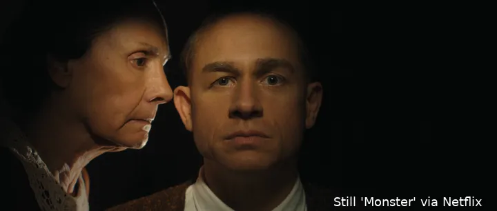 Monster__The_Ed_Gein_Story_n_S1_E7_00_35_50_14R