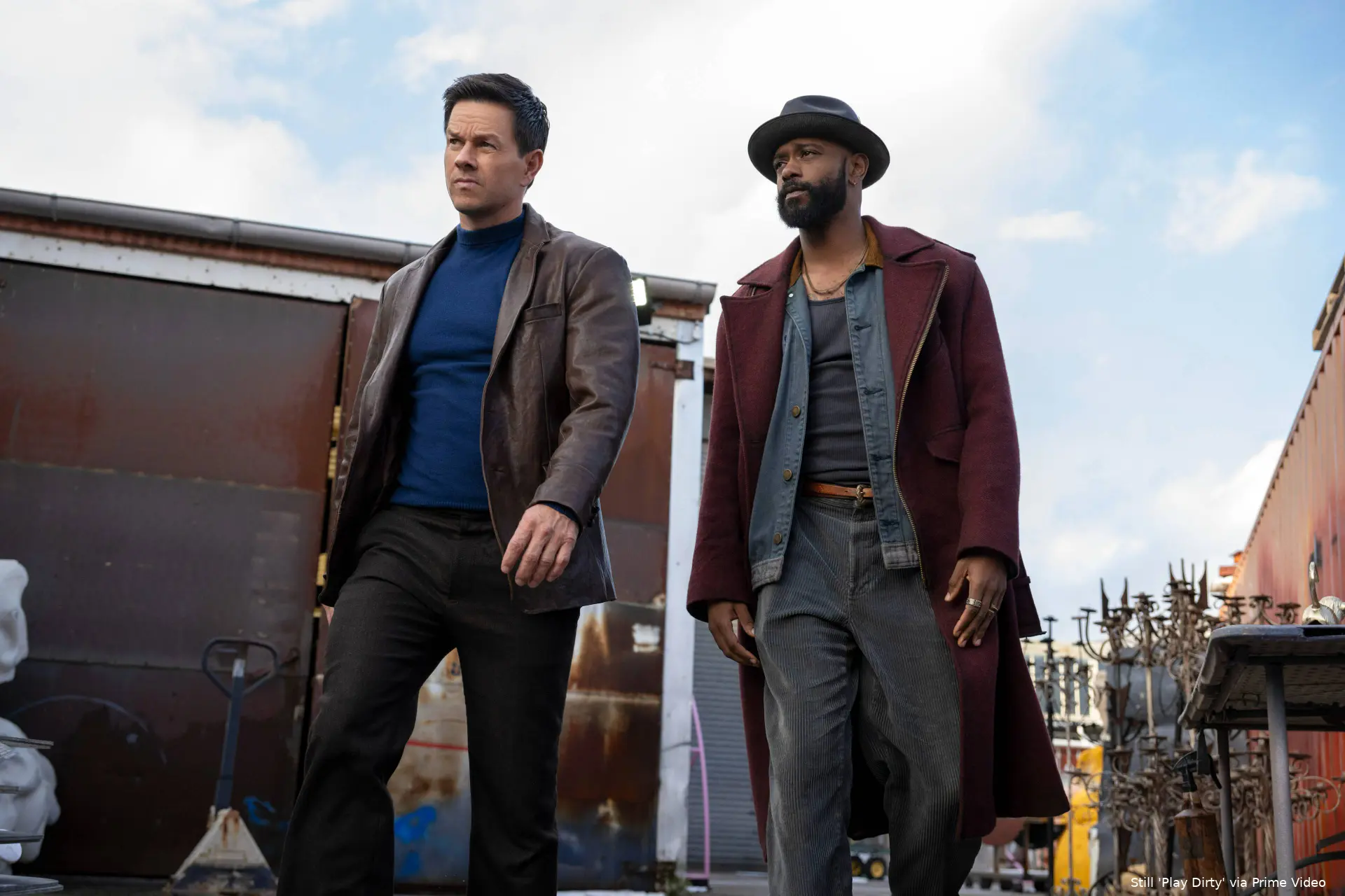Parker (Mark Wahlberg) and Grofield (LaKeith Stanfield) in PLAY DIRTY. Photo Credit Jasin Boland Prime Video