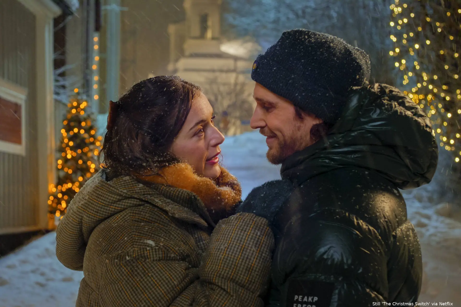 The_Christmas_Switch_(vqTOBCx5Pl)_n_00_15_57_14_Ari_Willey_Netflix