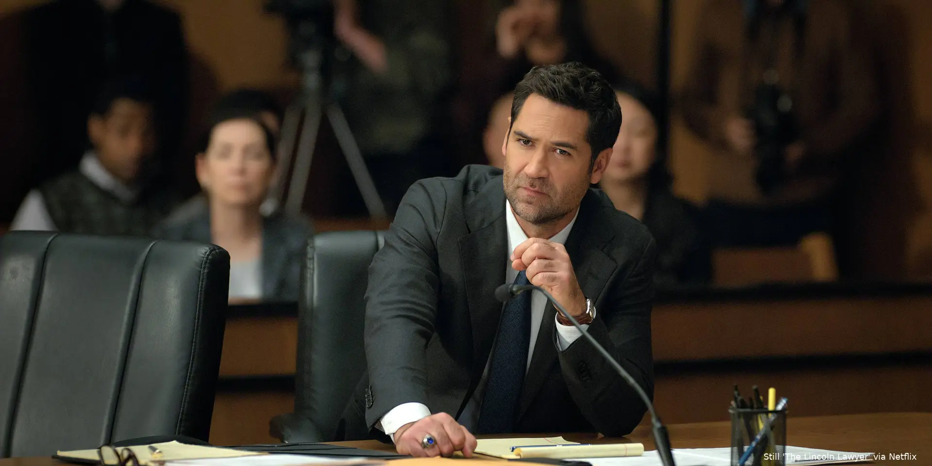 The_Lincoln_Lawyer_n_S4_E9_00_25_52_09R