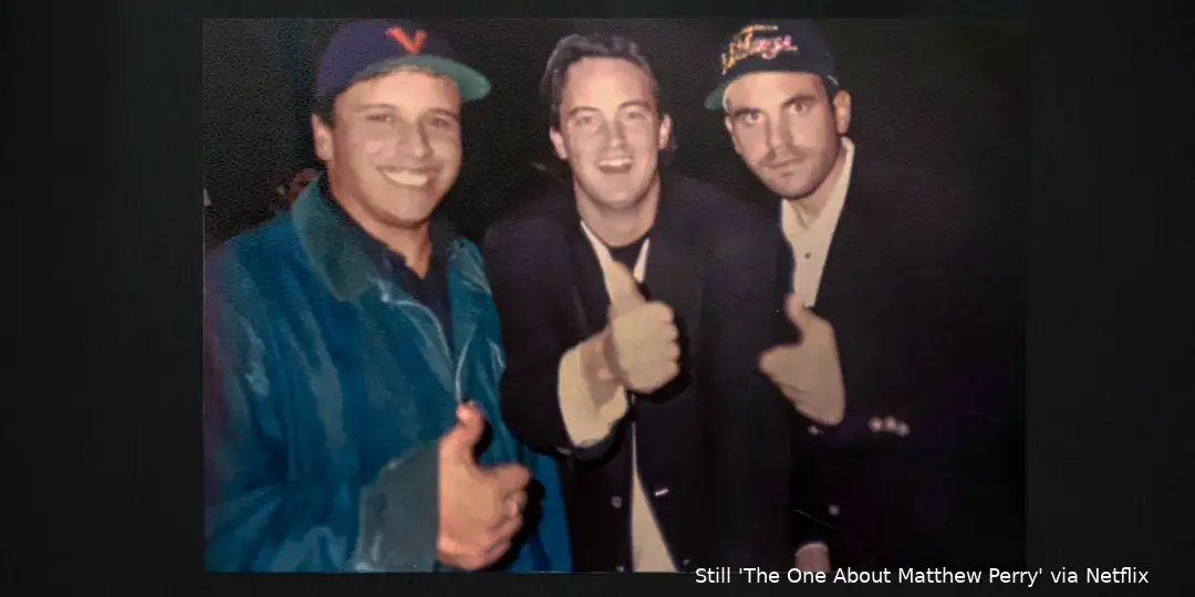 The_One_About_Matthew_Perry_n_S1_E1_00_02_21_21