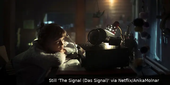 dassignal firstlook anikamolnar netflix 005