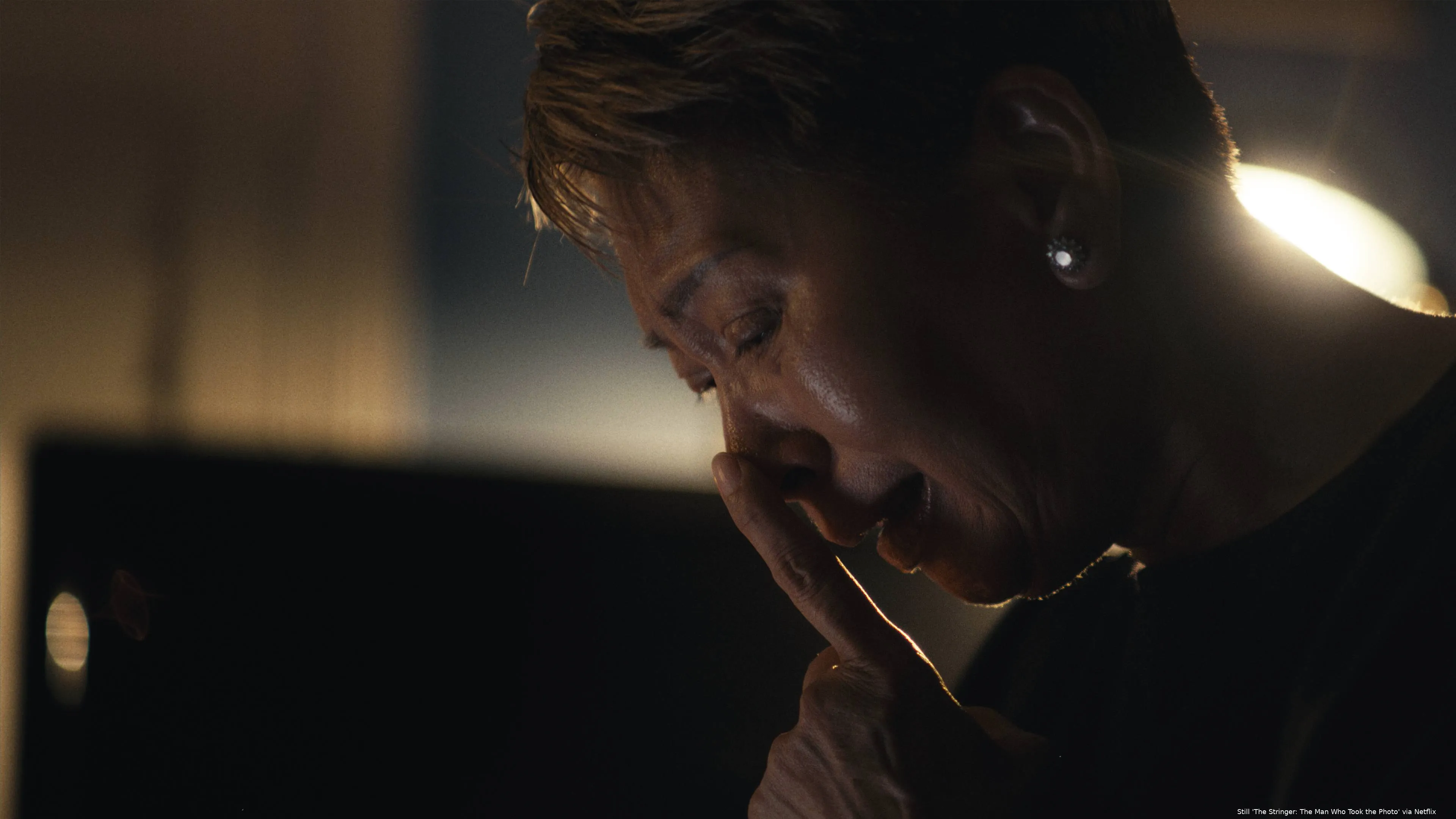 THE-STRINGER---Still-2