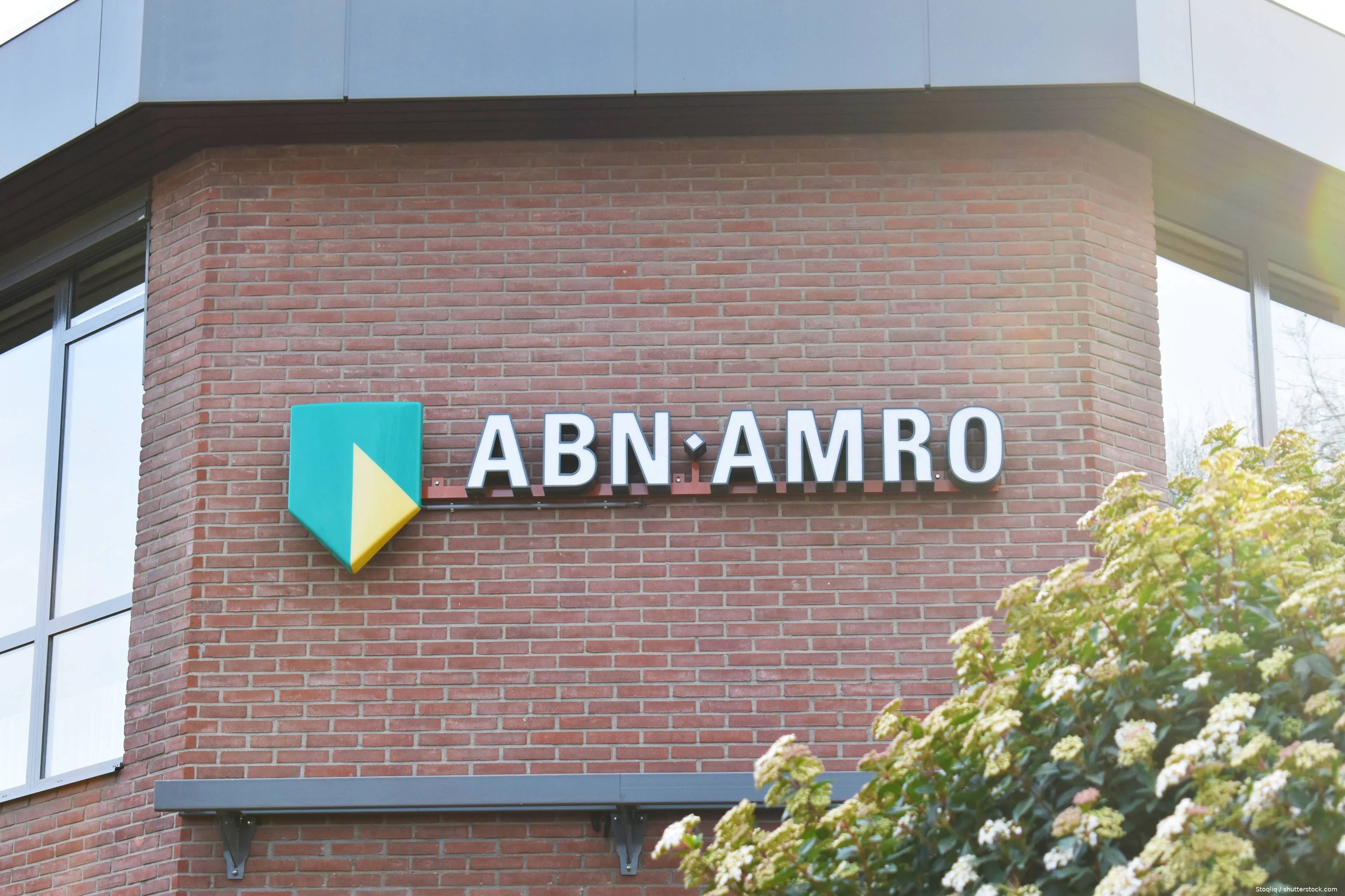 shutterstock_2596136939