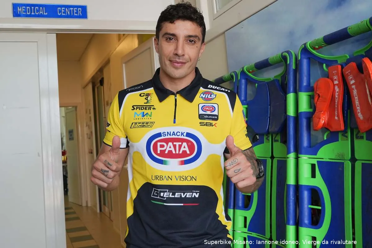 andrea iannone superbike