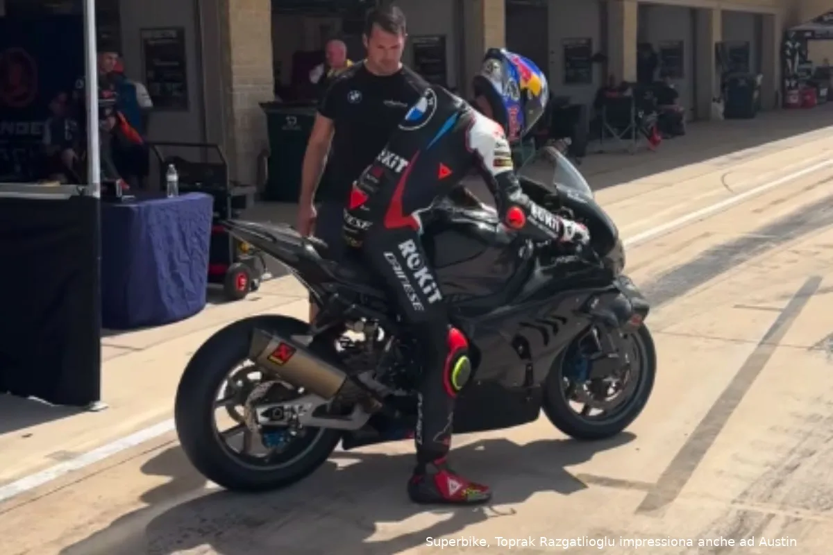 toprak razgatlioglu bmw m 1000 rr austin superbike