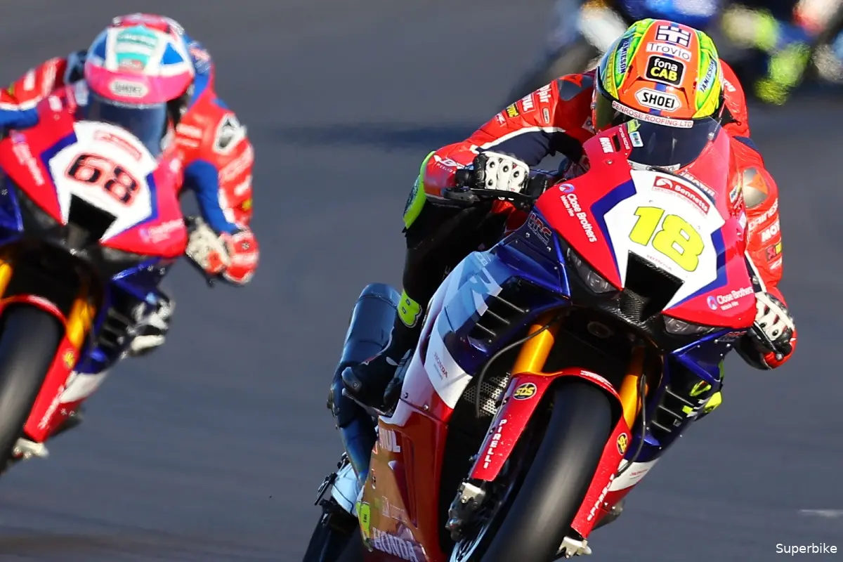 andrew irwin tom neave brands hatch bsb superbike 2023