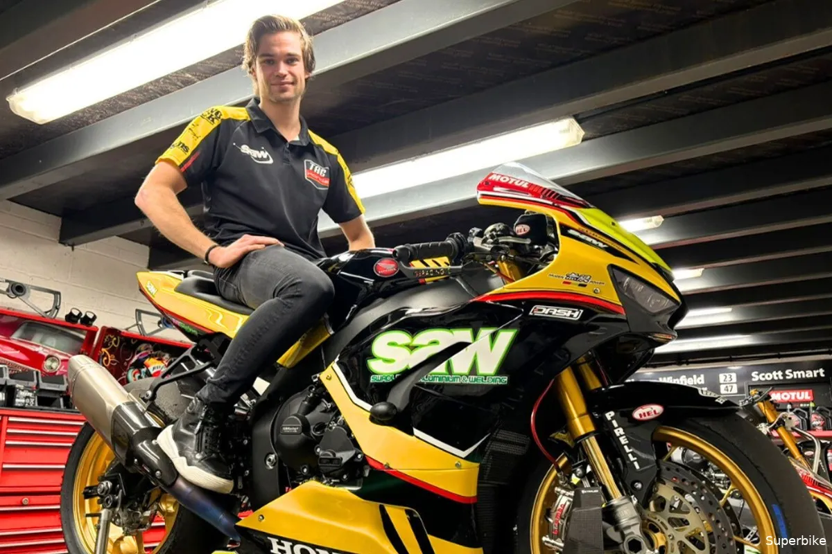 jaimie van sikkelerus british superbike tag honda 2024