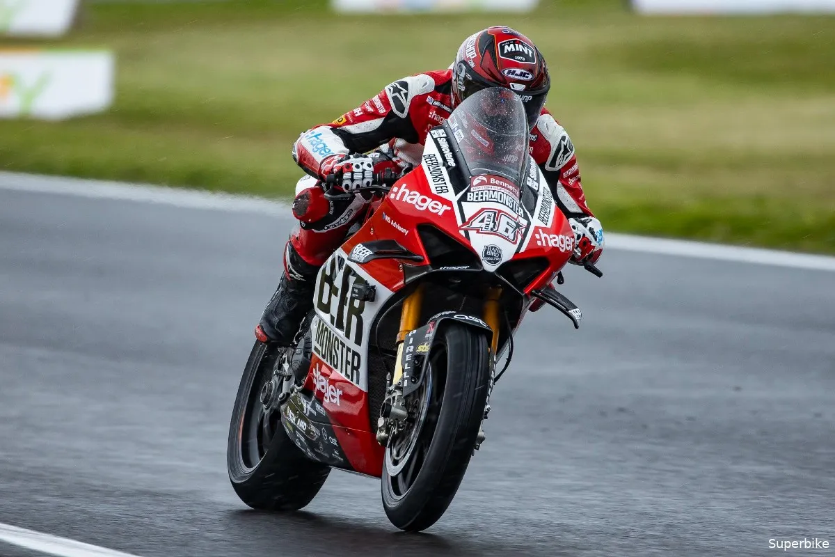 tommy bridewell pole british superbike 2023 brands hatch