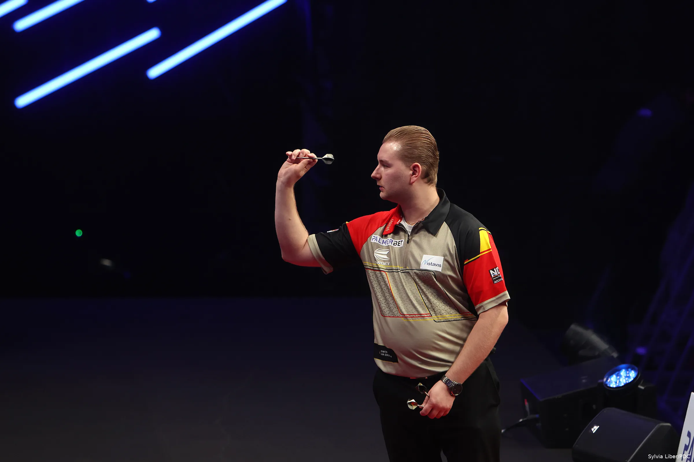 2023nswdarts firstround van den bergh v marland5 64d6844e2aa82