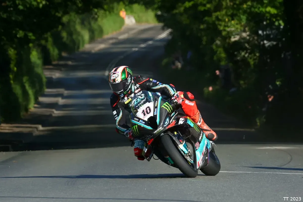 peter hickman fho racing bmw tt 2023