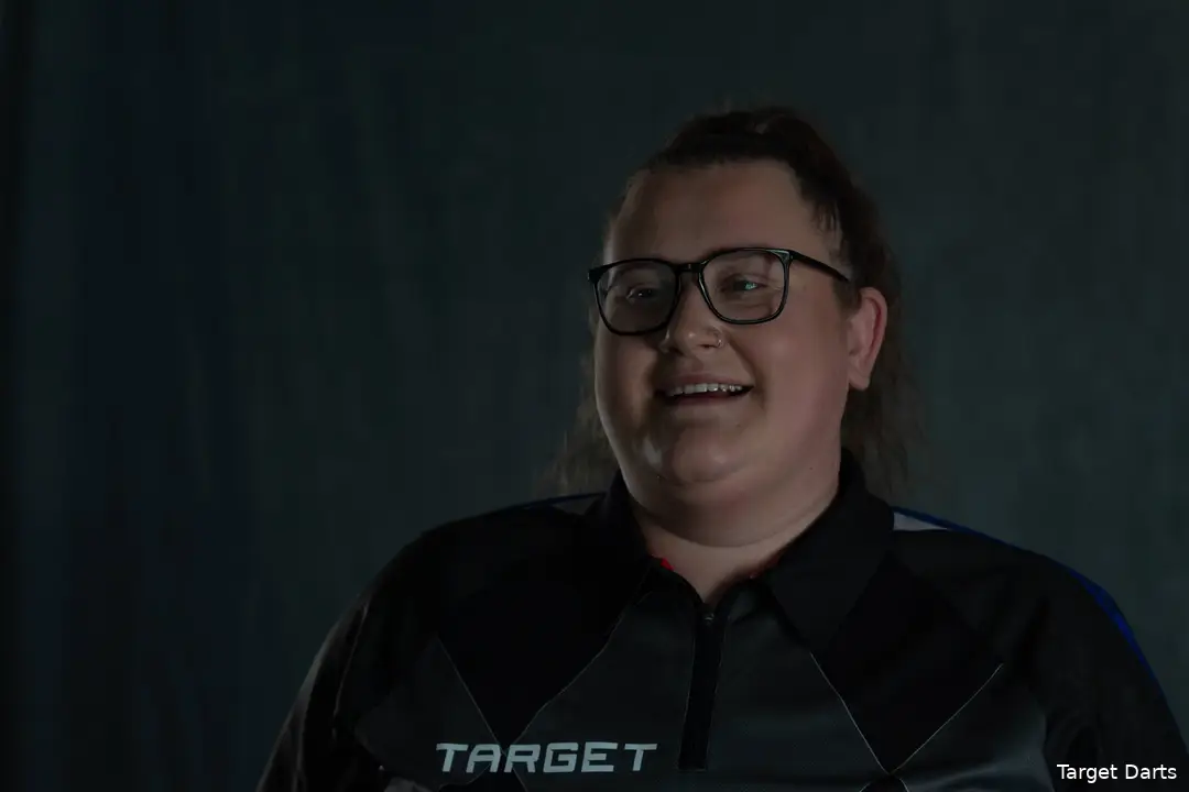 Greaves all smiles after joining Target Darts