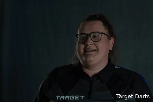 Greaves all smiles after joining Target Darts