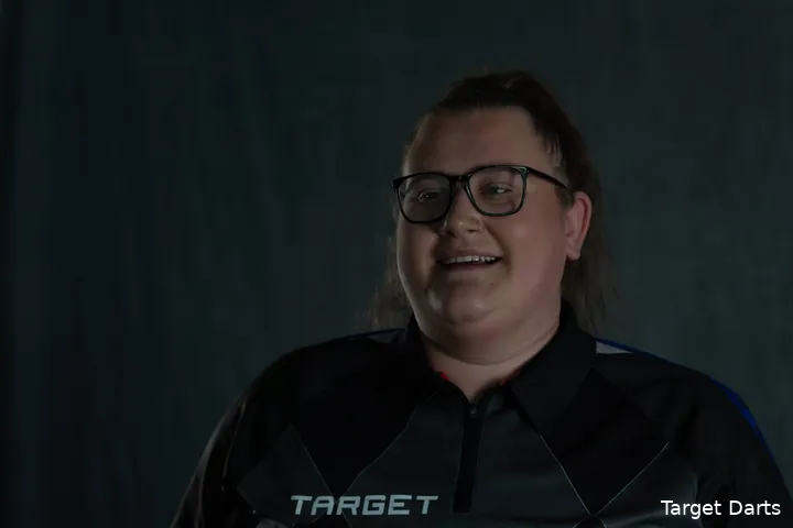 Greaves all smiles after joining Target Darts