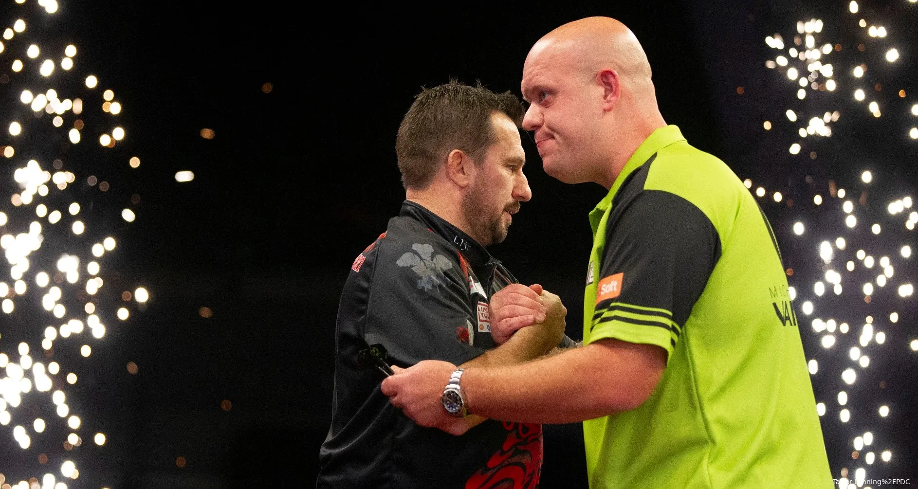 PLLiverpoolSF Jonny Clayton Michael Van Gerwen2