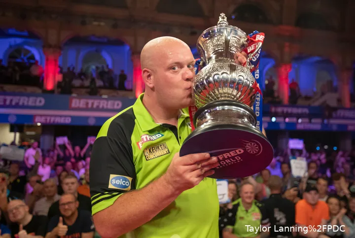 Michael van Gerwen konnte das World Matchplay bereits 2015, 2016 &amp; 2022 gewinnen.